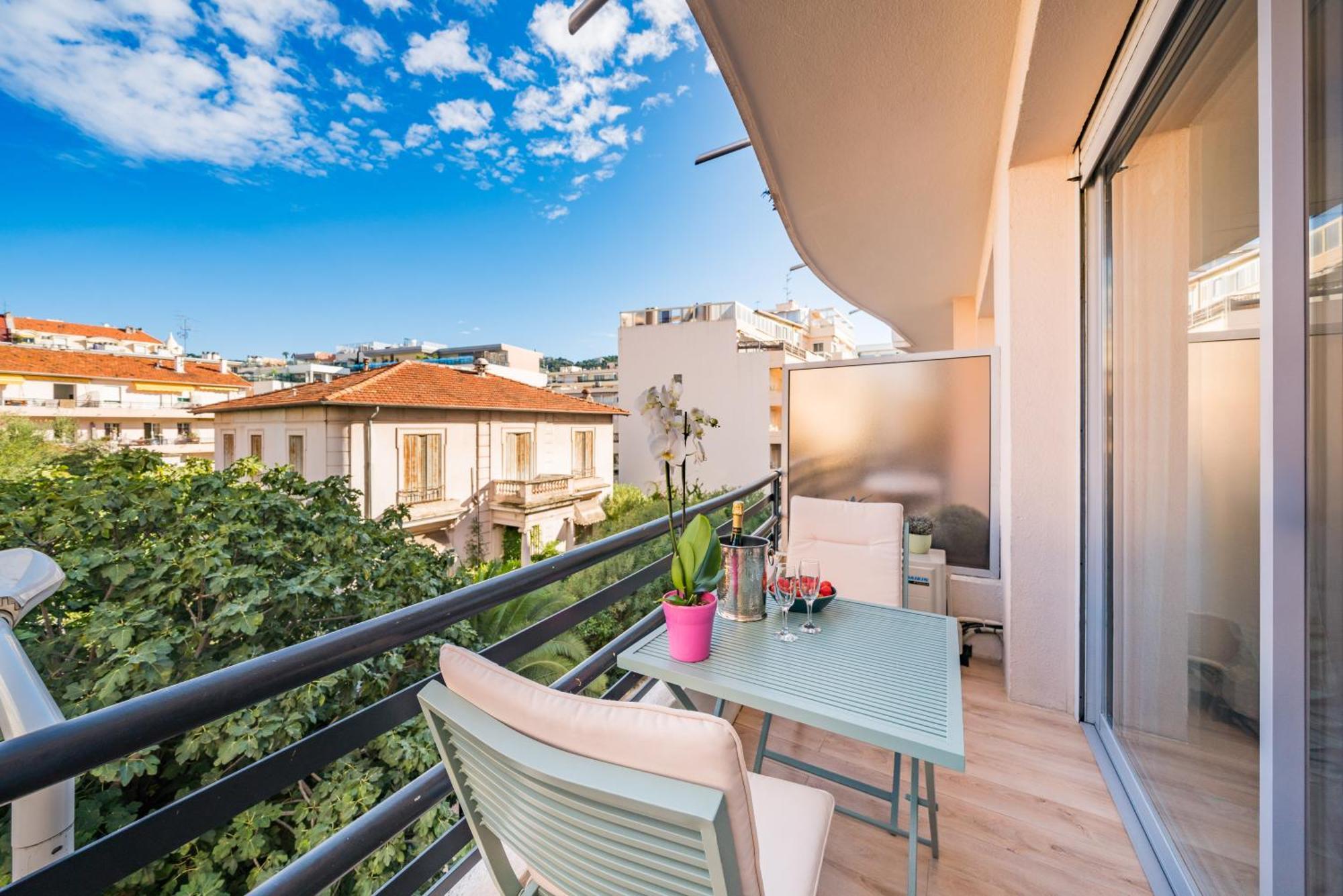 By The Croisette Appartement